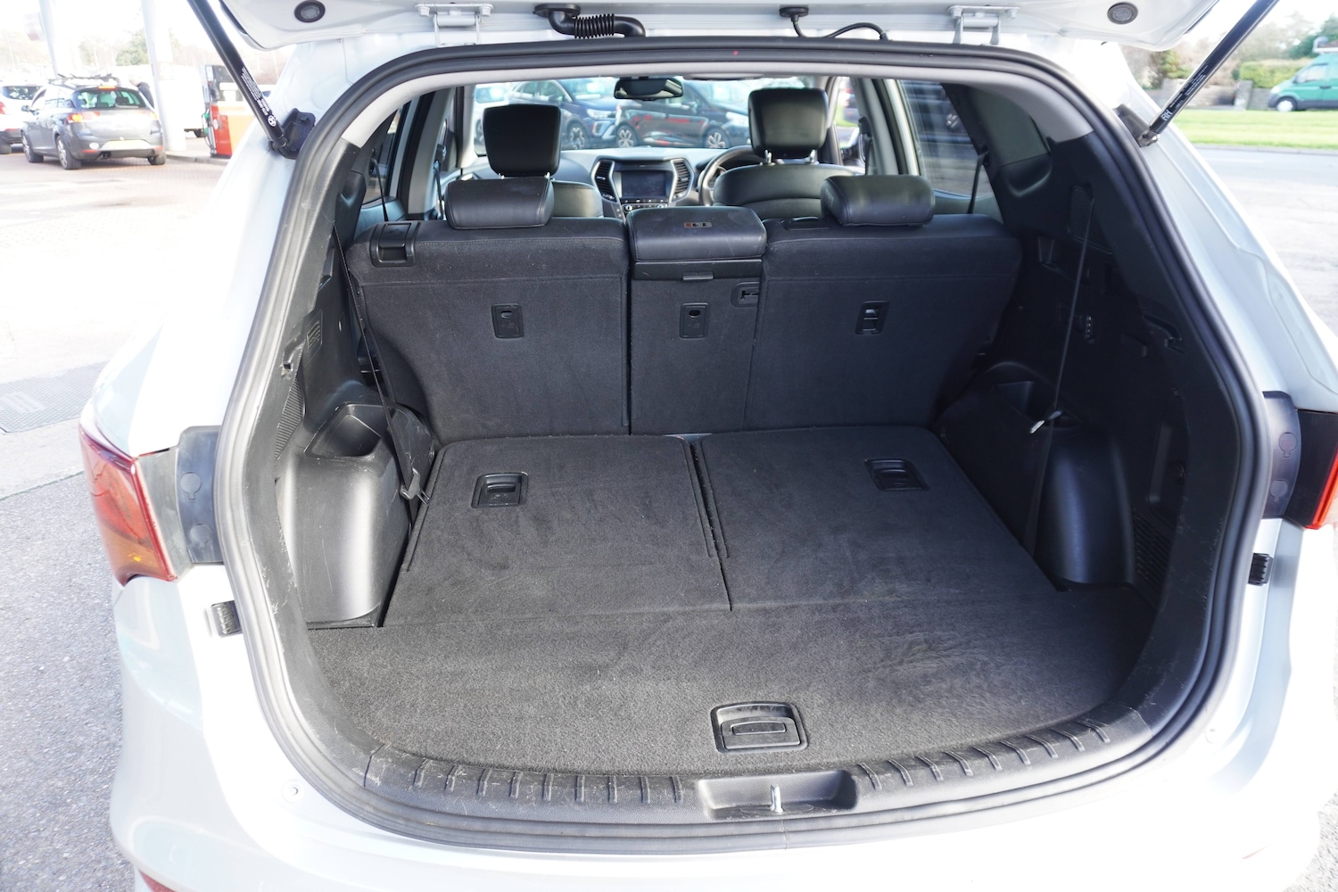 Used Hyundai Santa Fe 2016 for sale - 76627441: Photo 11