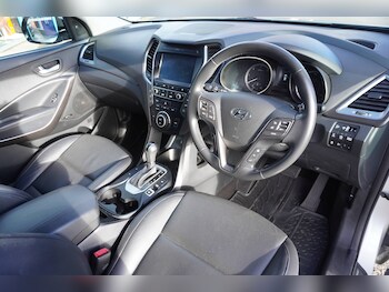 Used Hyundai Santa Fe 2016 for sale - 76627441: Photo