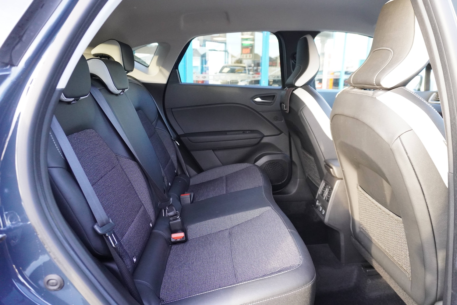 Used Renault Captur 2022 for sale - 77128613: Photo 30