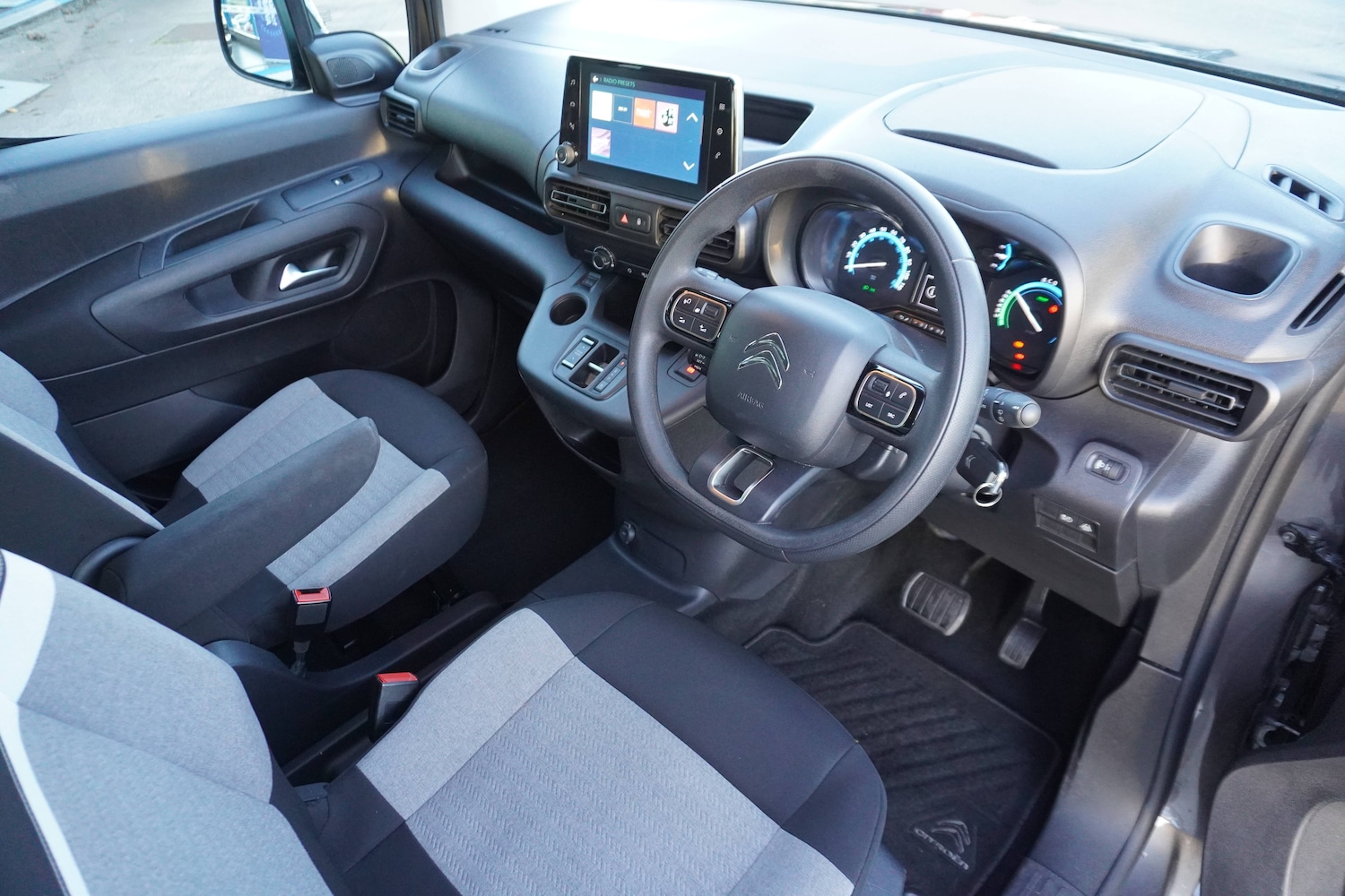 Used Citroen Berlingo 2023 for sale - 76694544: Photo 4