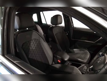 Used Volkswagen Tiguan 2020 for sale - 77223333: Photo