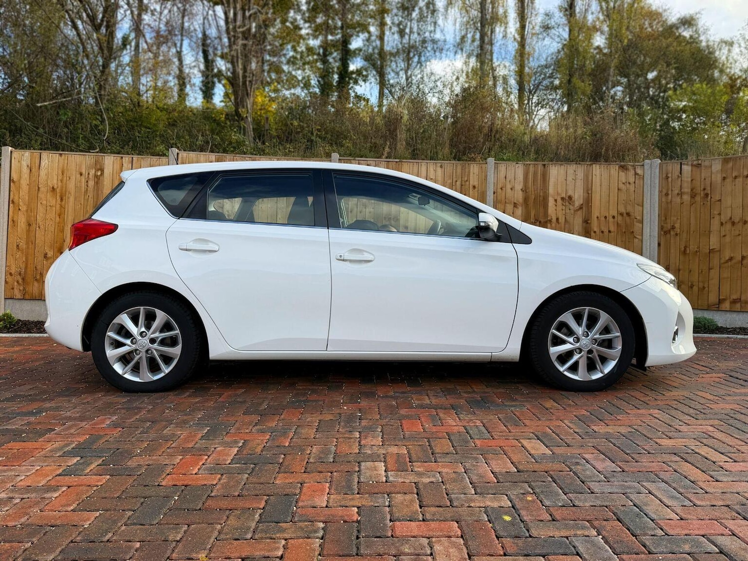 Used Toyota Auris 2014 for sale - 76449405: Photo 5