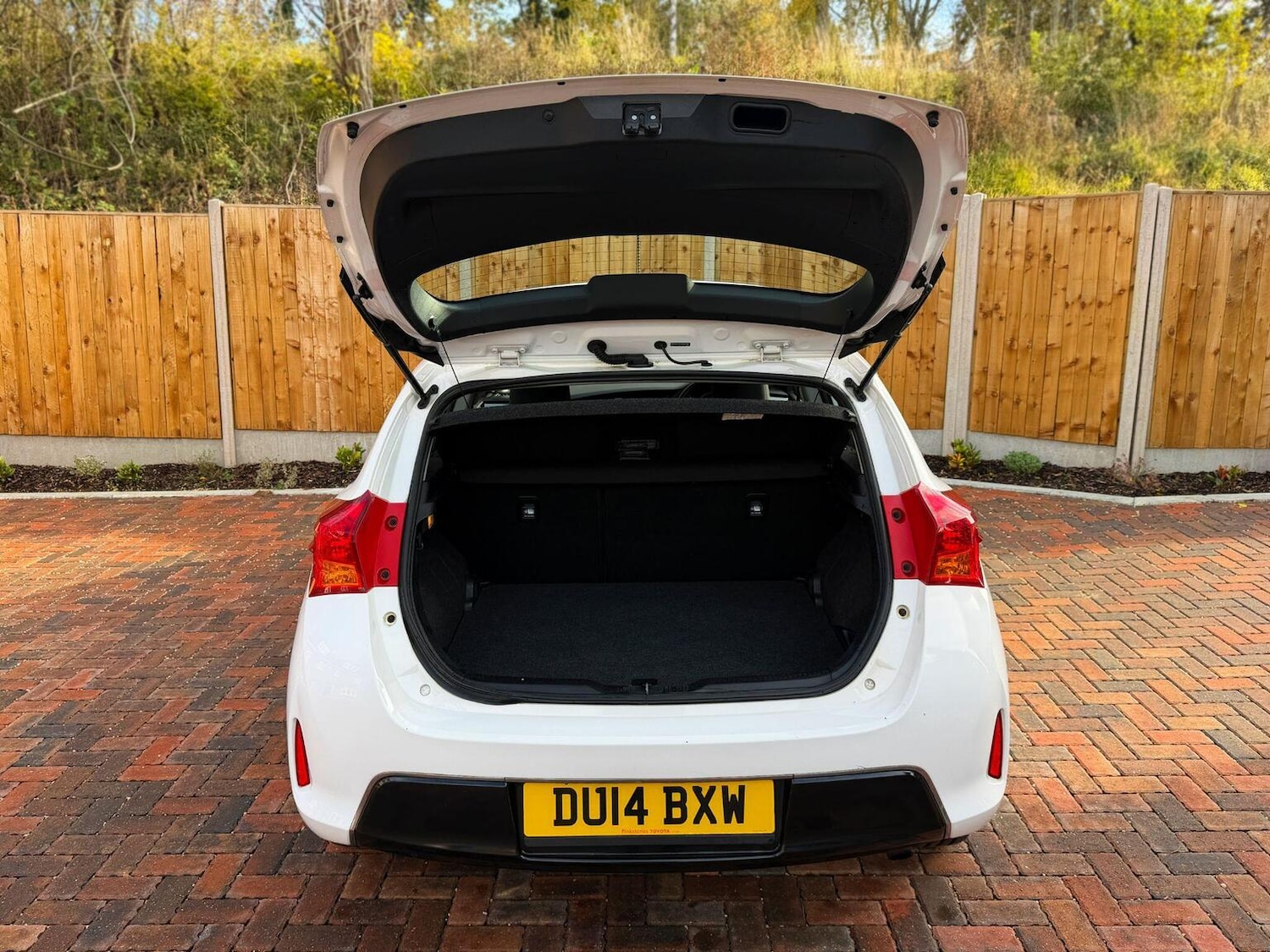 Used Toyota Auris 2014 for sale - 76449405: Photo 8