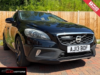 Used Volvo V40 2013 for sale - 79467681: Photo
