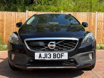 Used Volvo V40 2013 for sale - 79467681: Photo