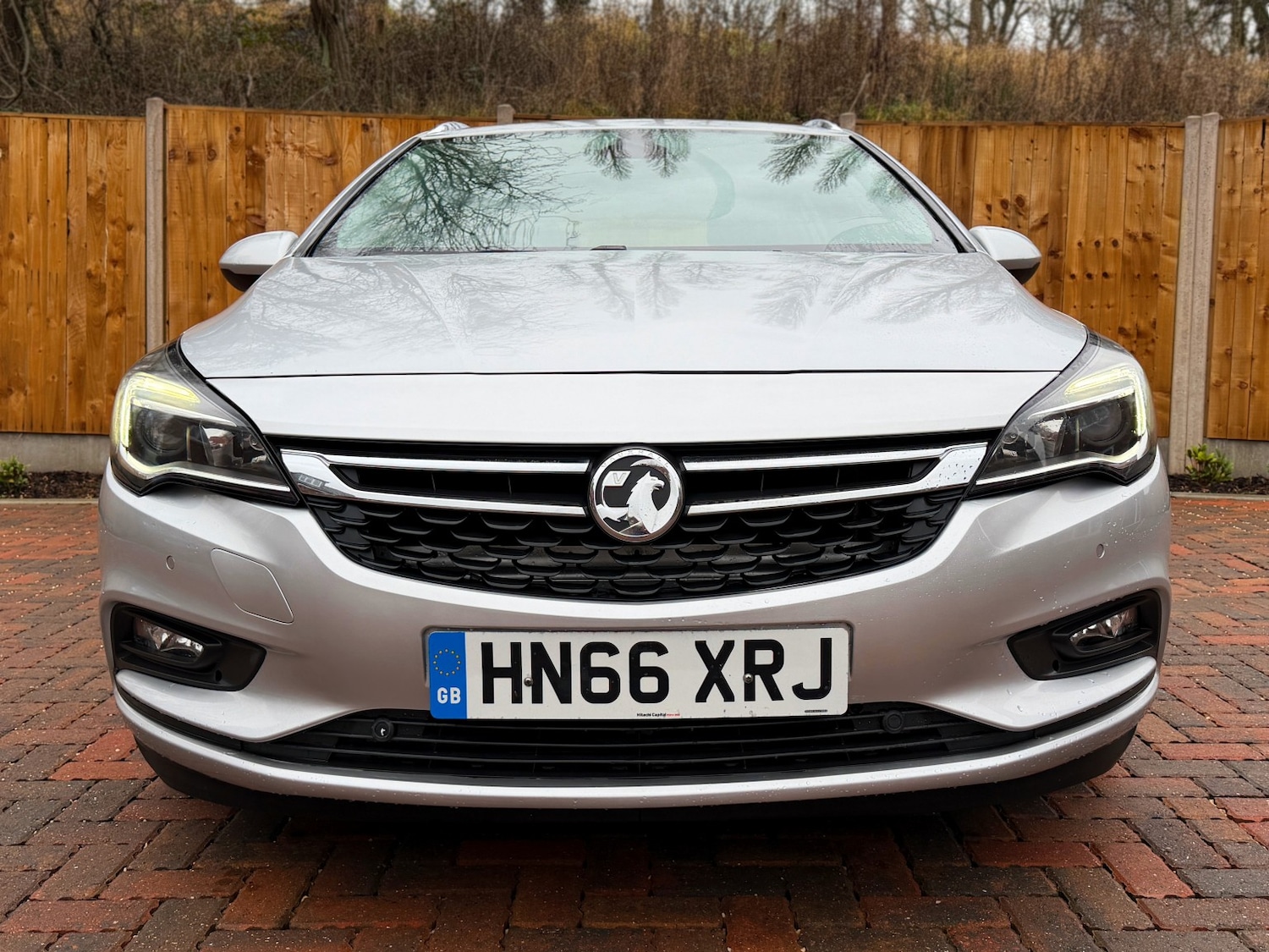 Used Vauxhall Astra 2017 for sale - 77742913: Photo 2