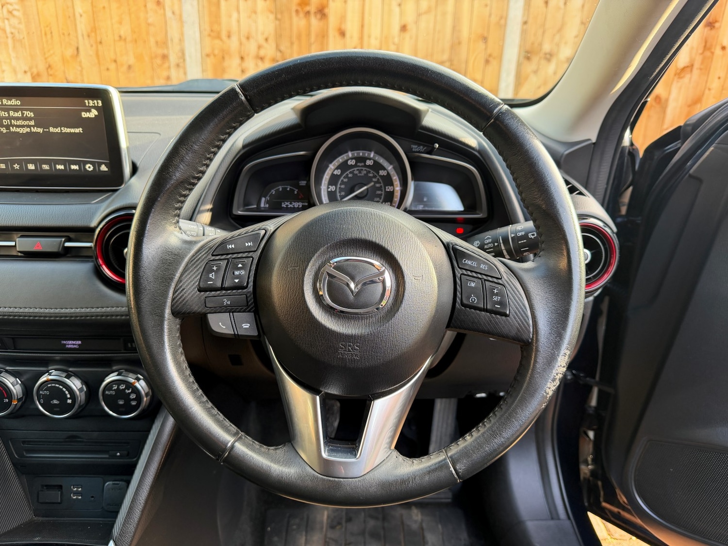 Used Mazda CX-3 2015 for sale - 77342646: Photo 21