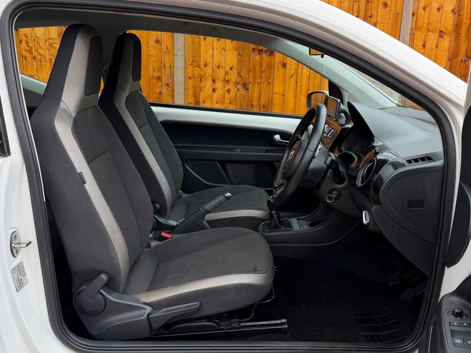 Used Volkswagen up! 2015 for sale - 77572825: Photo 14