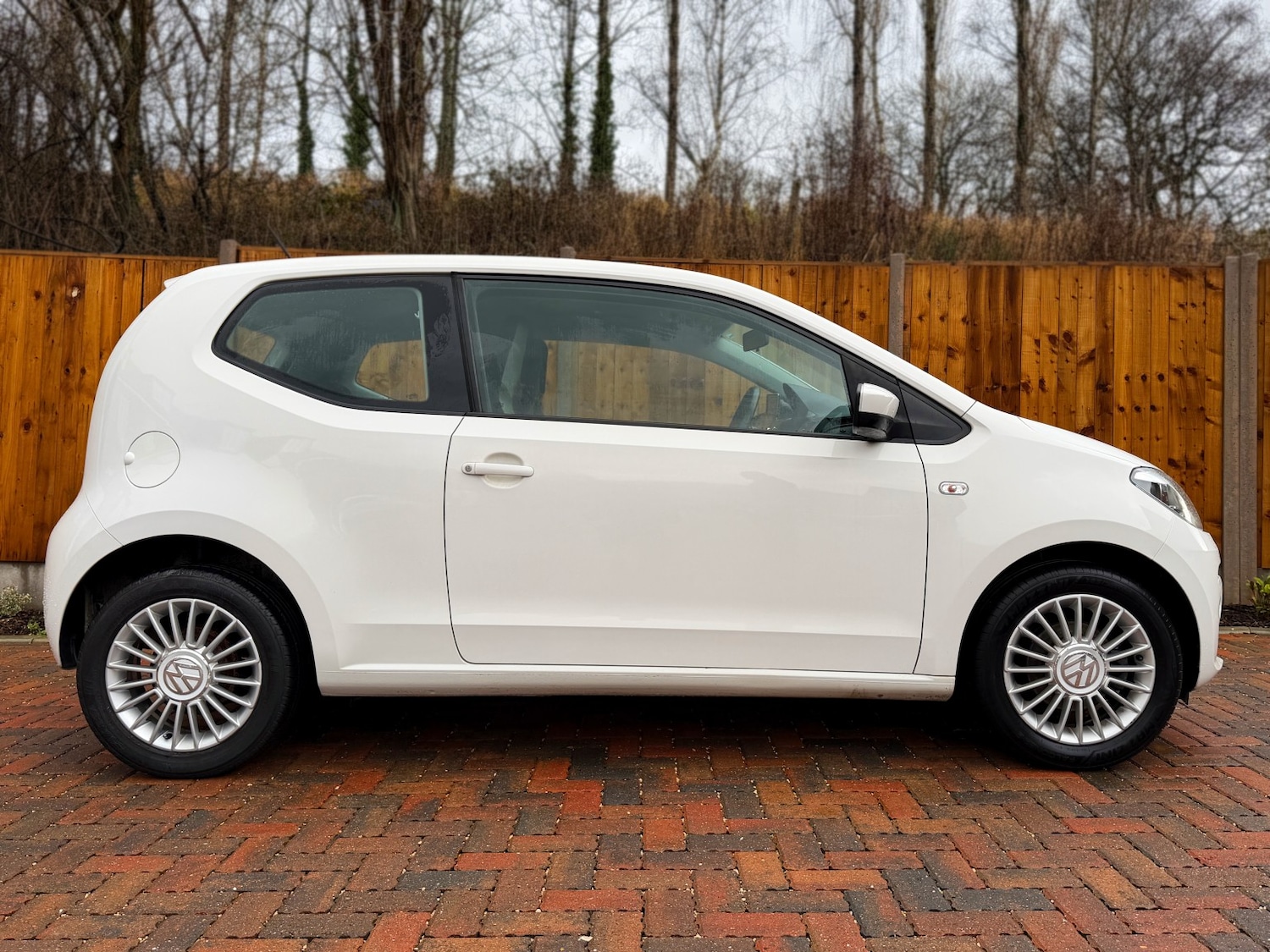 Used Volkswagen up! 2015 for sale - 77572825: Photo 5