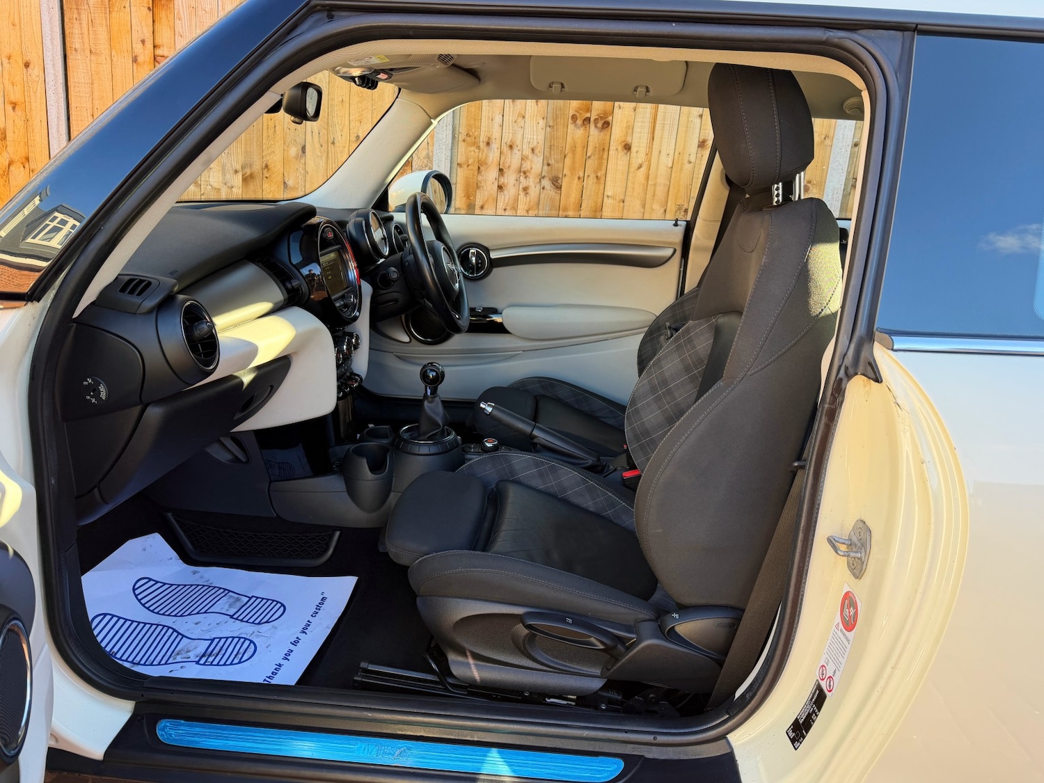 Used MINI Hatch 2014 for sale - 76799160: Photo 17