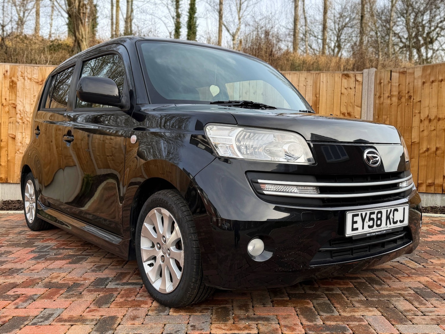 Used Daihatsu Materia 2008 for sale - 77595344: Photo 4