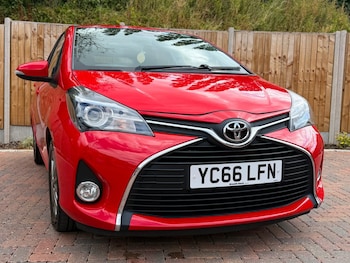 Used Toyota Yaris 2016 for sale - 79463559: Photo