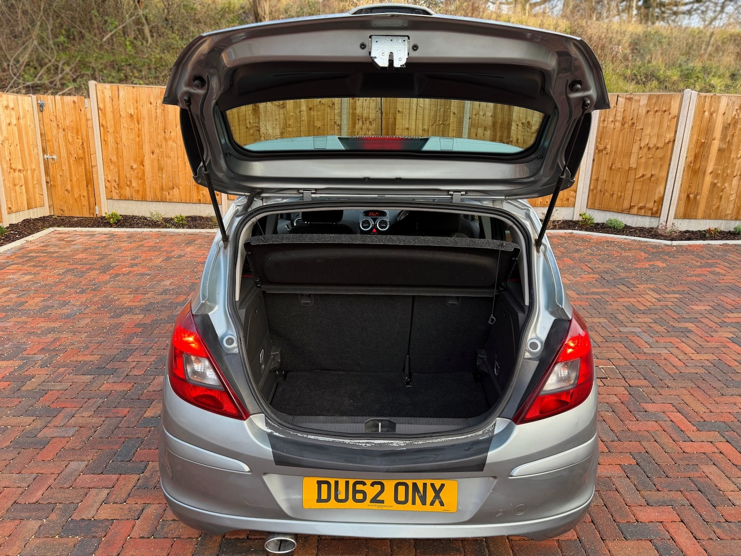 Used Vauxhall Corsa 2012 for sale - 76741360: Photo 8