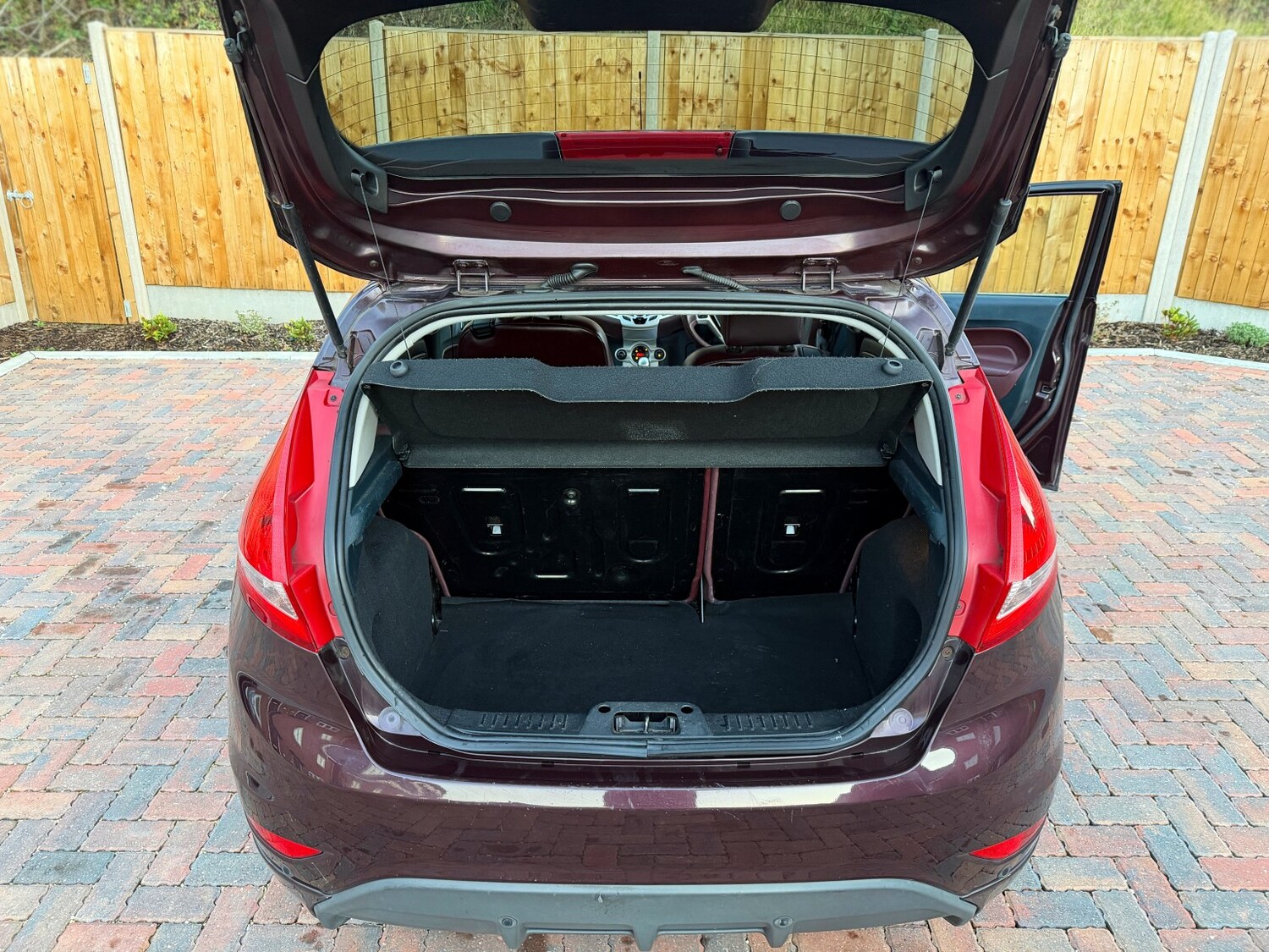 Used Ford Fiesta 2009 for sale - 76656037: Photo 8