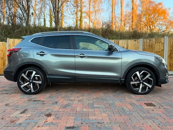 Used Nissan Qashqai 2017 for sale - 76656010: Photo
