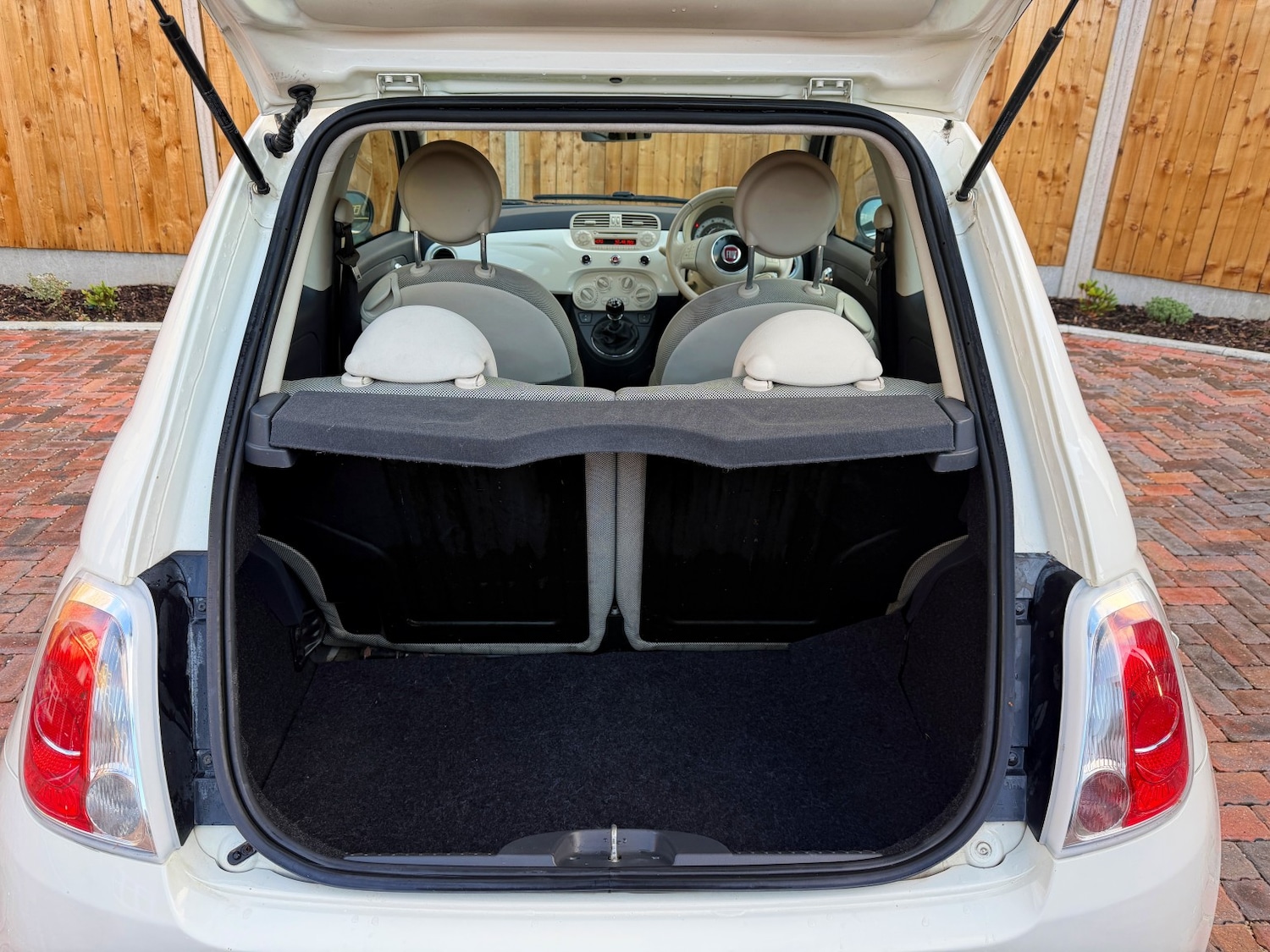 Used Fiat 500 2011 for sale - 76643340: Photo 8