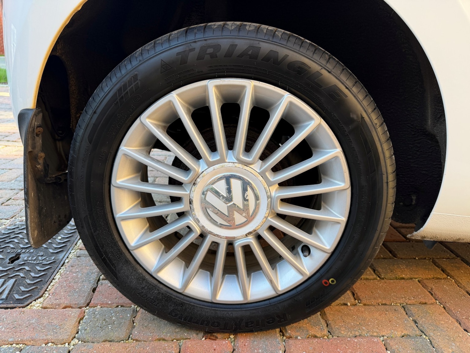 Used Volkswagen up! 2015 for sale - 77749875: Photo 23