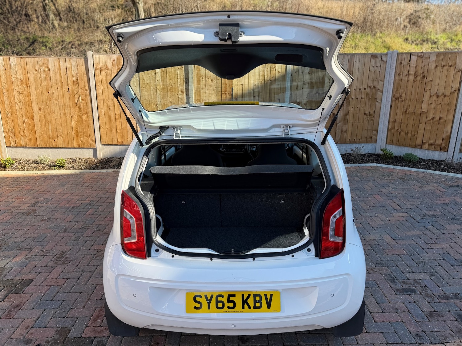 Used Volkswagen up! 2015 for sale - 77749875: Photo 8