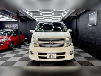 Used Nissan Elgrand 2023 for sale - 78768989: Photo