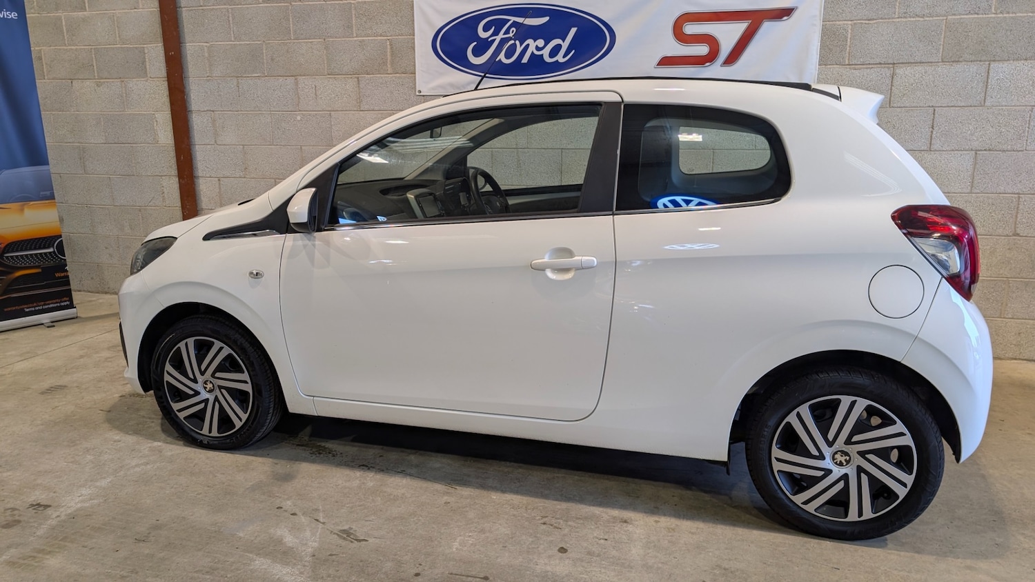 Used Peugeot 108 2014 for sale - 77125360: Photo 13