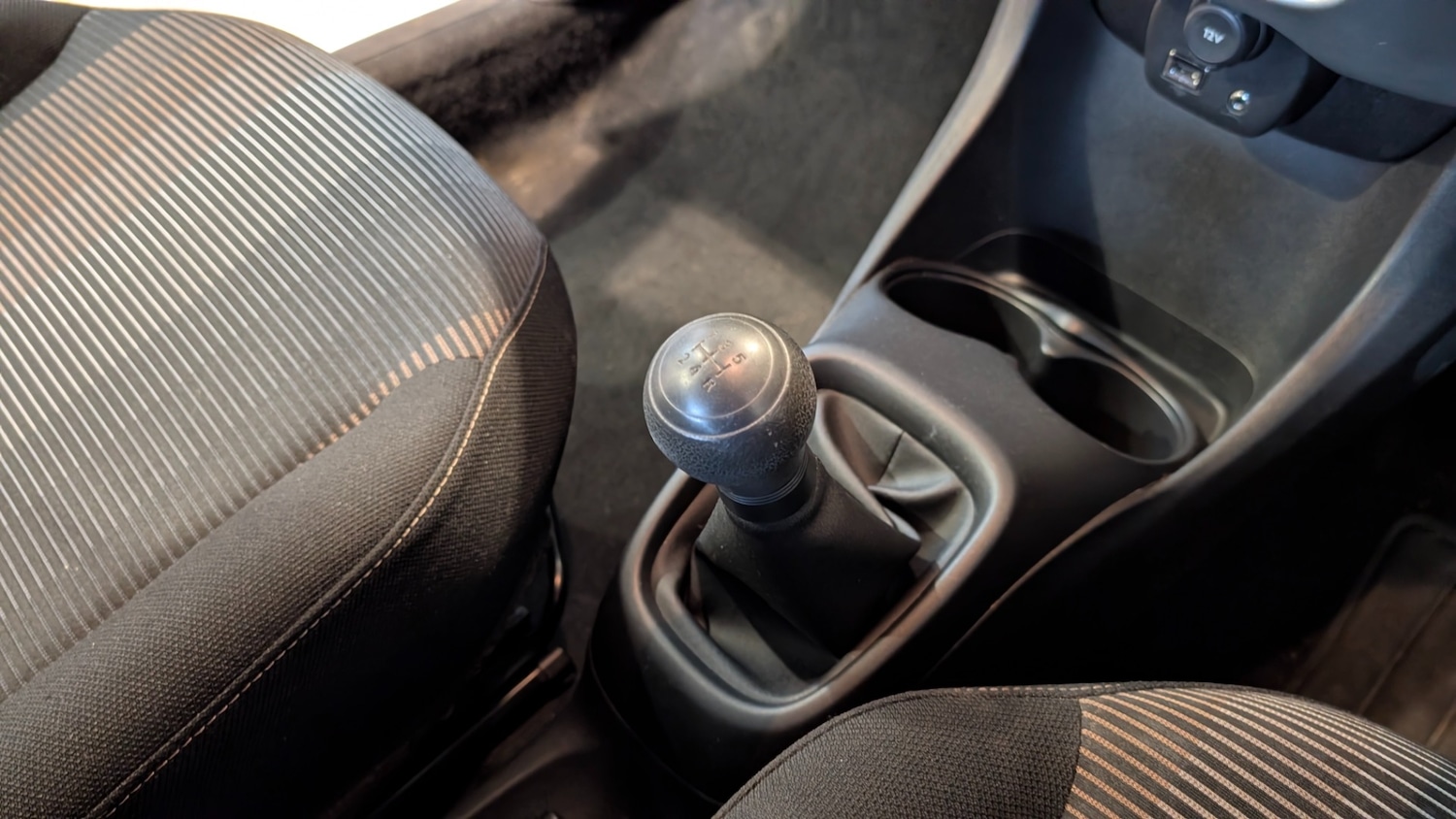 Used Peugeot 108 2014 for sale - 77125360: Photo 18