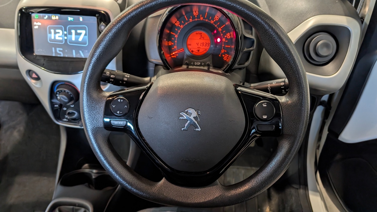 Used Peugeot 108 2014 for sale - 77125360: Photo 31