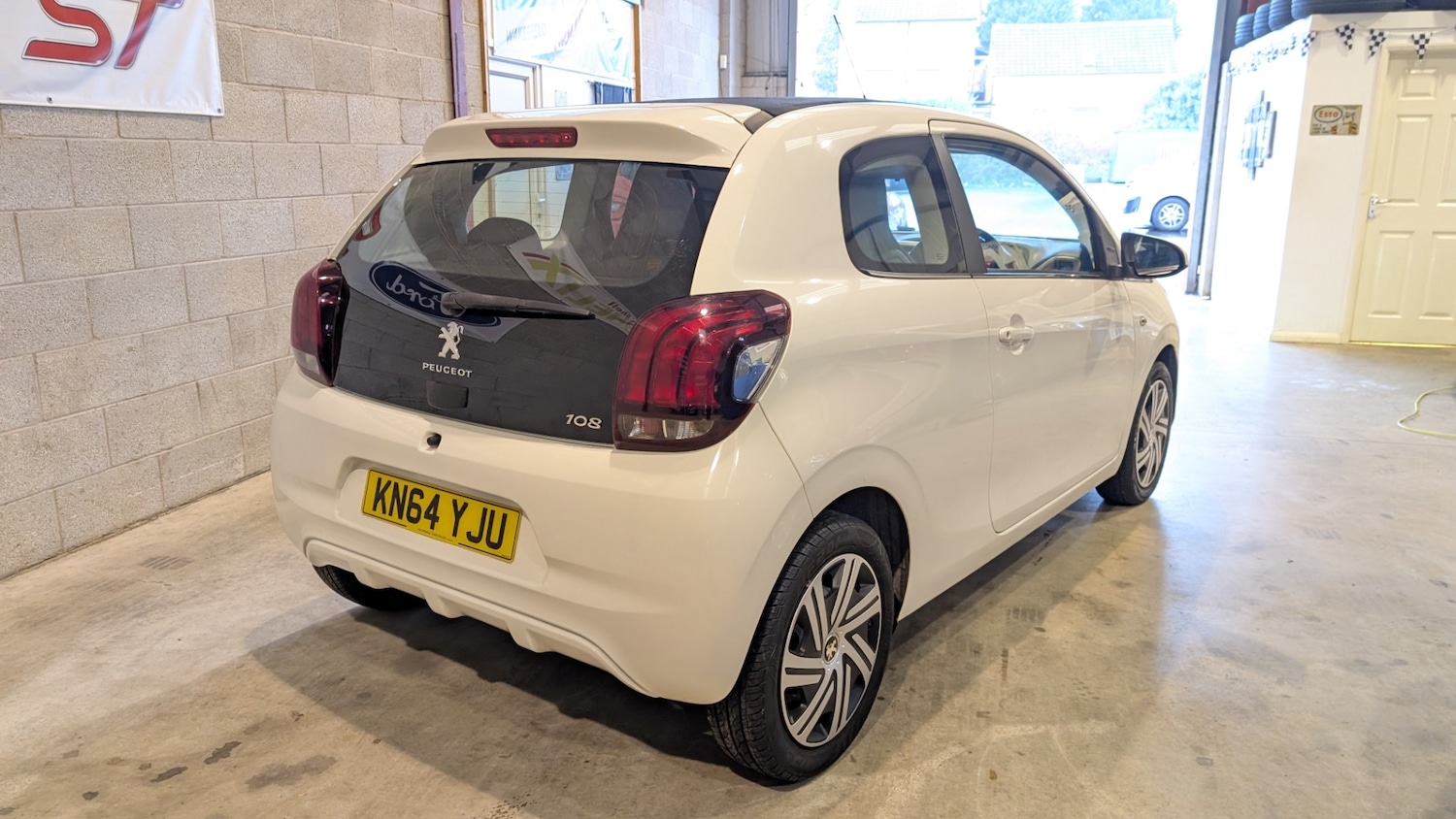 Used Peugeot 108 2014 for sale - 77125360: Photo 8
