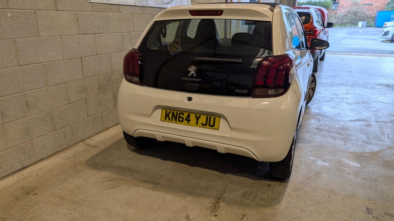 Used Peugeot 108 2014 for sale - 77125360: Photo 9