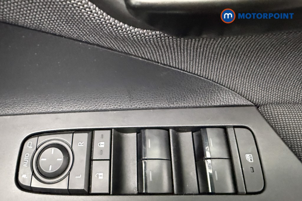 Used Toyota C-HR 2024 for sale - 77002194: Photo 26