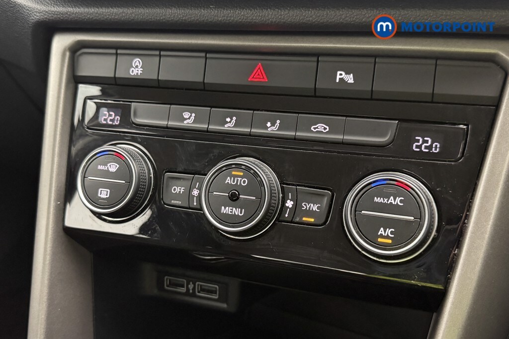 Used Volkswagen T-Roc for sale - 77688491: Photo 35