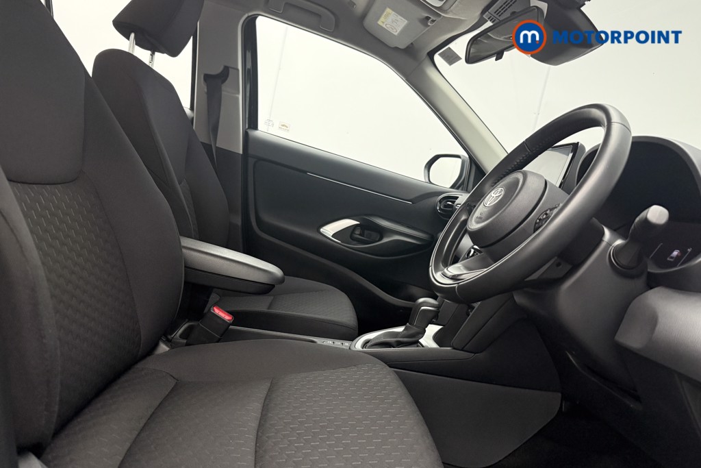 Used Toyota Yaris Cross 2024 for sale - 76705278: Photo 15