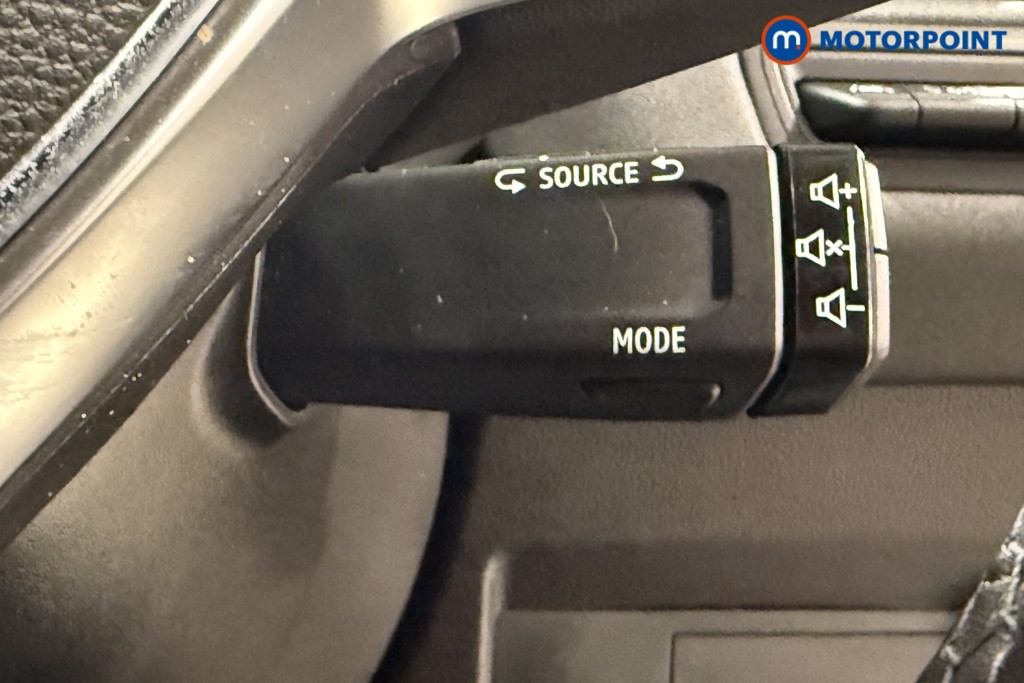 Used Renault Captur 2021 for sale - 76797422: Photo 14