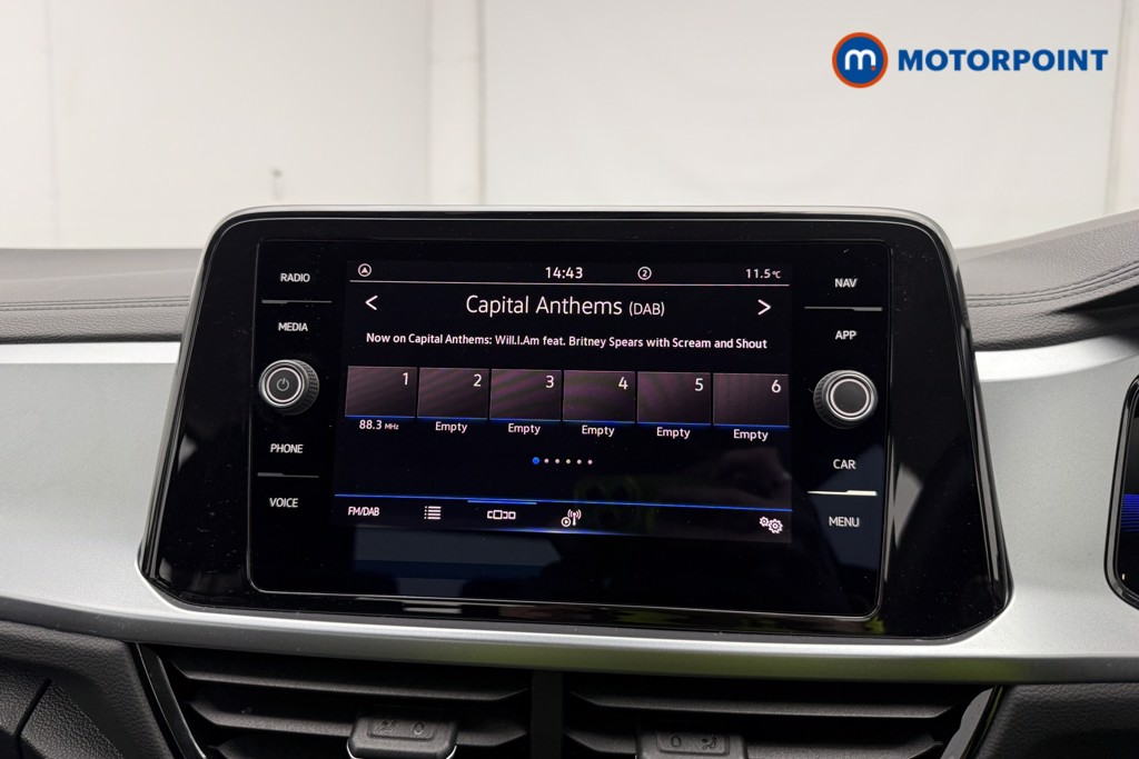 Used Volkswagen T-Roc 2023 for sale - 78042993: Photo 28