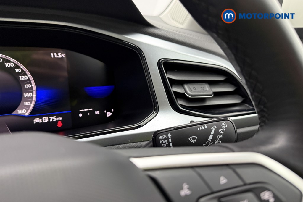 Used Volkswagen T-Roc 2023 for sale - 78042993: Photo 36