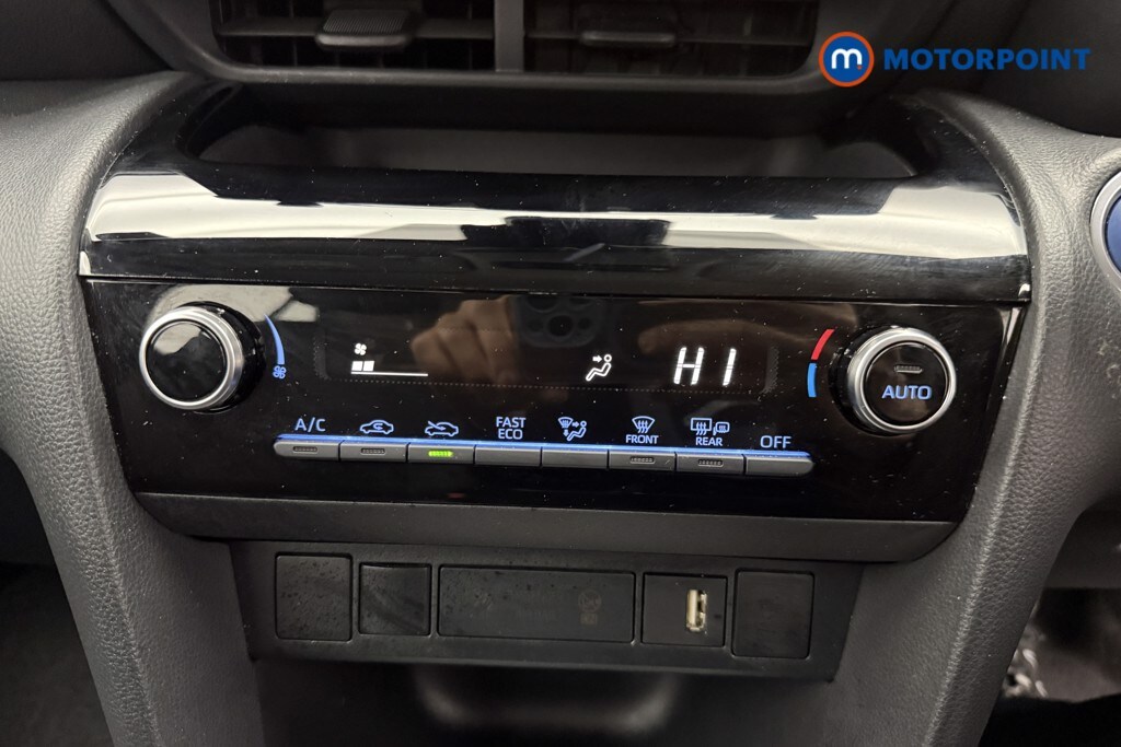 Used Toyota Yaris Cross 2023 for sale - 77814855: Photo 32