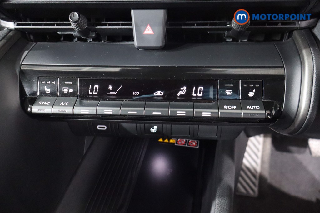 Used Toyota C-HR 2024 for sale - 76351451: Photo 24