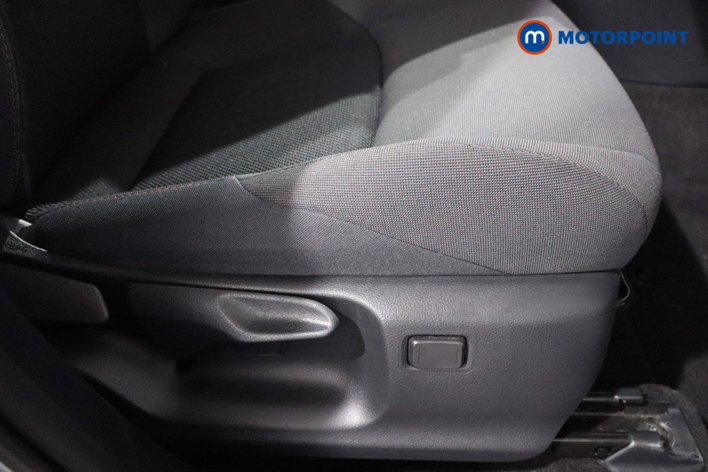Used Toyota C-HR 2024 for sale - 76351451: Photo 29