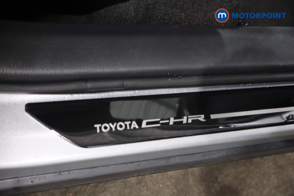 Used Toyota C-HR 2024 for sale - 76351451: Photo 31