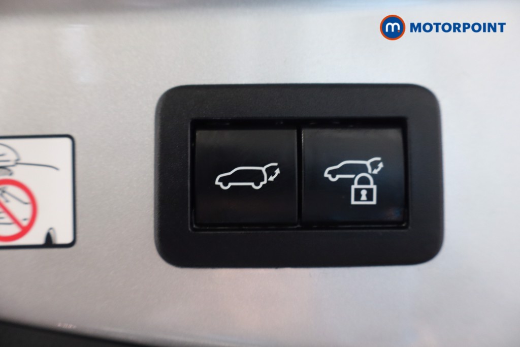 Used Toyota C-HR 2024 for sale - 76351451: Photo 45
