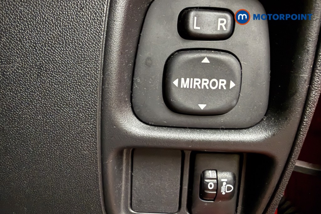 Used Toyota AYGO 2018 for sale - 77327160: Photo 24