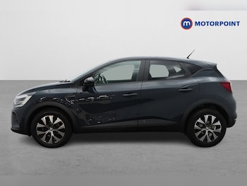 Used Renault Captur 2023 for sale - 79042902: Photo