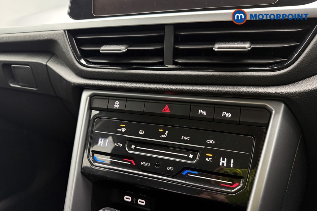 Used Volkswagen T-Roc 2023 for sale - 76739122: Photo 22