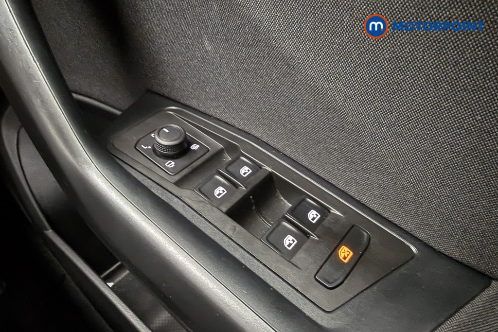 Used Volkswagen T-Roc 2023 for sale - 76739122: Photo 25