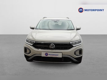 Used Volkswagen T-Roc 2023 for sale - 76739122: Photo