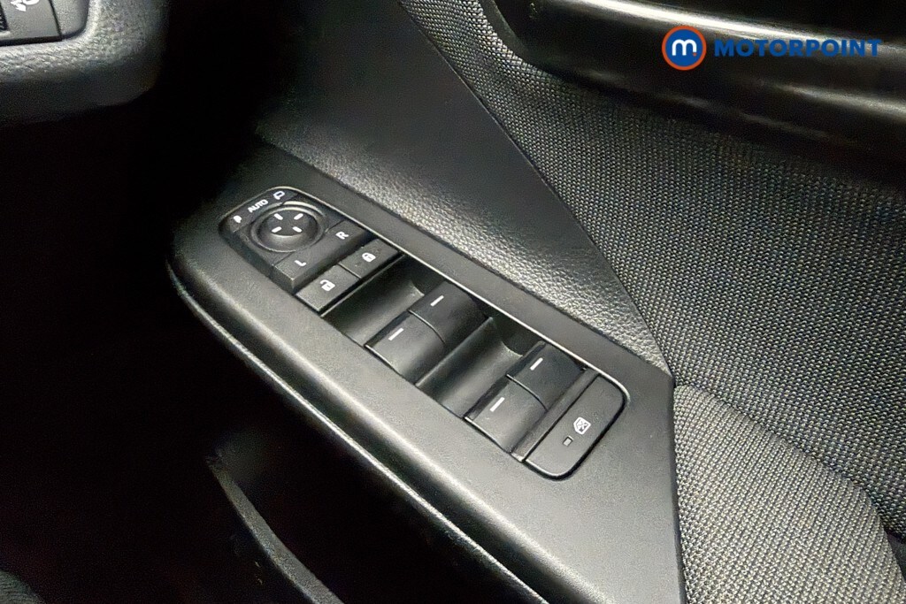 Used Toyota C-HR 2024 for sale - 77904033: Photo 24