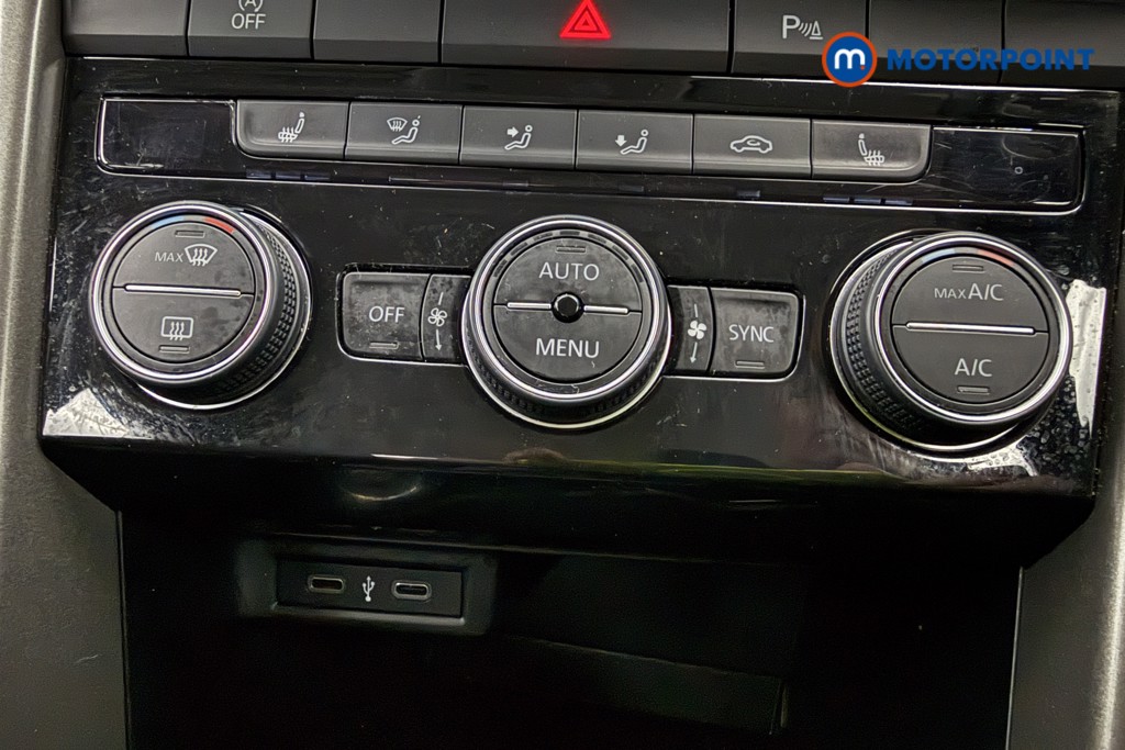 Used Volkswagen T-Roc 2021 for sale - 77199109: Photo 23