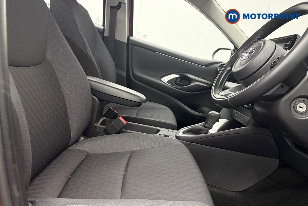 Used Toyota Yaris 2021 for sale - 77730352: Photo 15