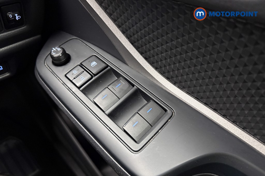 Used Toyota C-HR for sale - 78052590: Photo 25