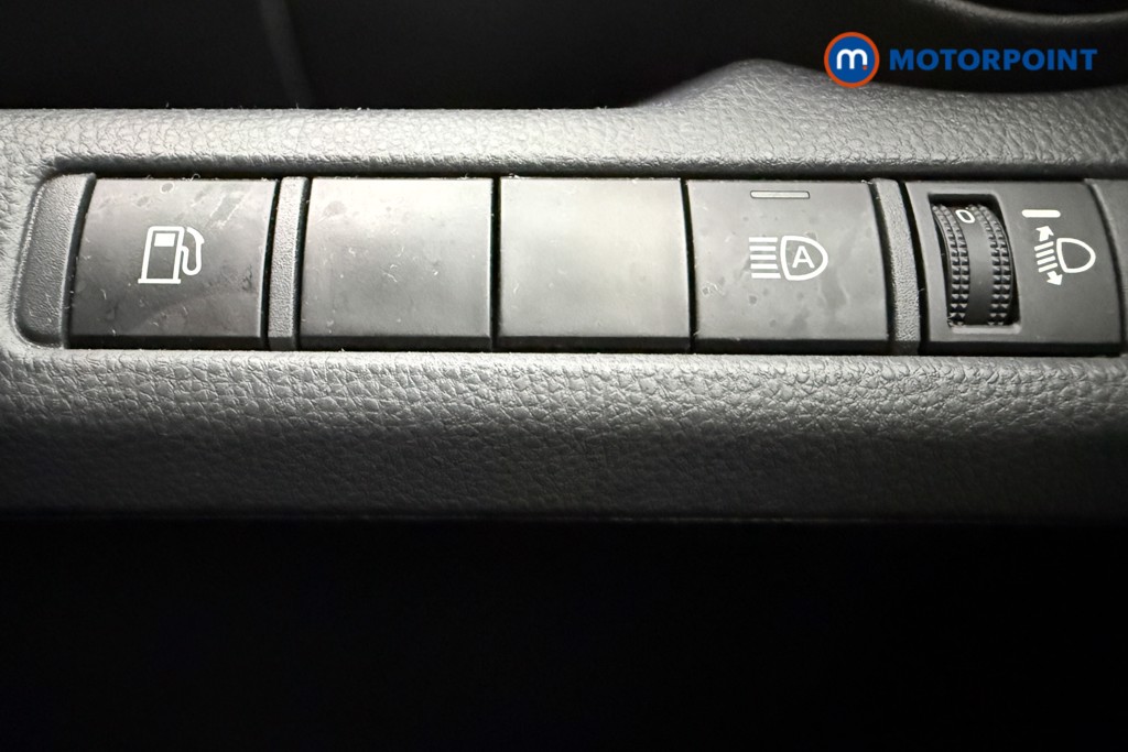 Used Toyota C-HR for sale - 76491763: Photo 24