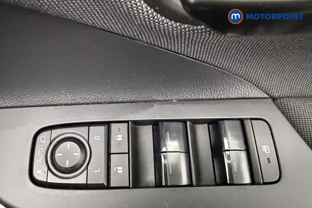 Used Toyota C-HR for sale - 76491763: Photo 26